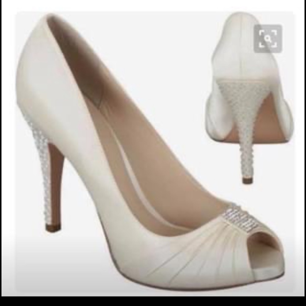 Size 9.5 Brianna Leigh Isabella Pumps wedding
